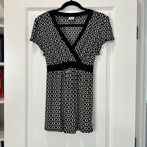 Like New! Motherhood Maternity Short Sleeve Shirt